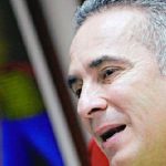 ¡En la calle con el pueblo! Bernal continúa casa por casa