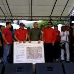 Niñas y niños de Catia entregaron reconocimiento a Freddy Bernal