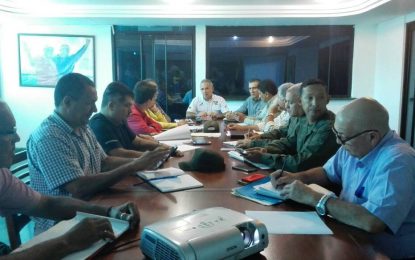 Evaluarán medidas para atender a las familias y recuperar las vías afectadas por las lluvias en Barinas 