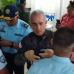 Detenido con casi 150 mil dólares falsos