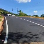 Presentó politraumatismo al caer de su moto