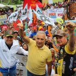 200 kits de repostería, barbería, textilería, peluquería maniqure y panadería recibieron mujeres del Táchira