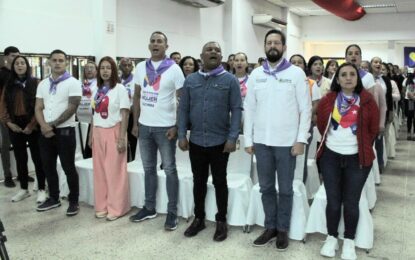 200 kits de repostería, barbería, textilería, peluquería maniqure y  panadería recibieron mujeres del Táchira