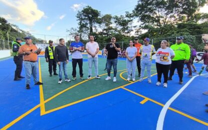 Inauguran la cancha José Reinaldo Jugador en la Troncal 05