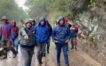 En El Chorrerón se ejecutan trabajos de vialidad garantizando el bienestar económico de familias productoras