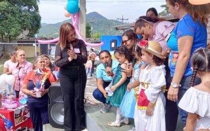 Celebran mes de educación inicial