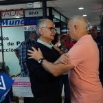 Familias de García de Hevia reciben la titularidad de tierra de manos del gobernador Bernal